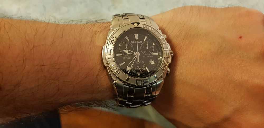 Часовник Sector SNL 650