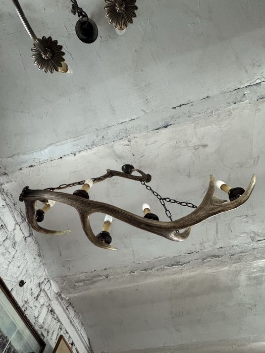 Candelabru din coarne naturale