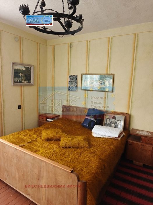 Къща в с. Гърло 150 м² РЗП и двор 1500 м²