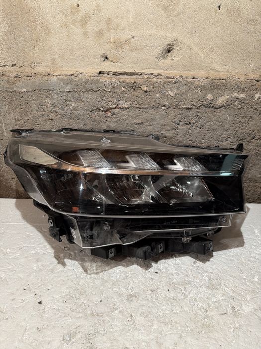 Фар за Suzuki SX-4 S-Cross