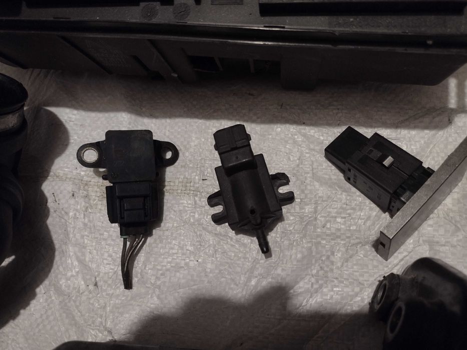 Вектра ц , Vectra c , опел - части , ABS , вакум , реле , подкалник