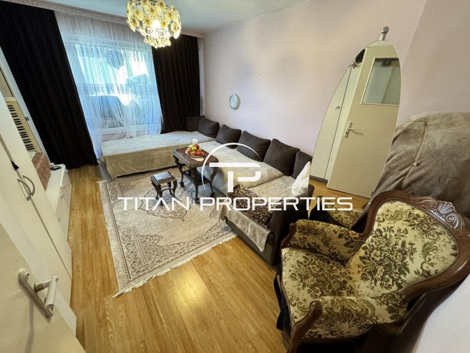 Тристаен апартамент в ж.к Меден Рудник