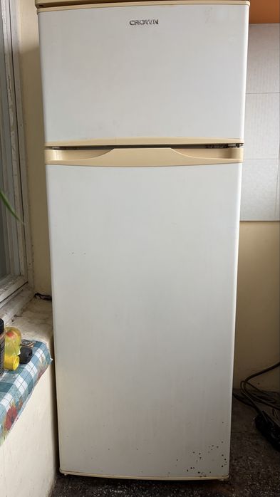 Хладилник  Crown