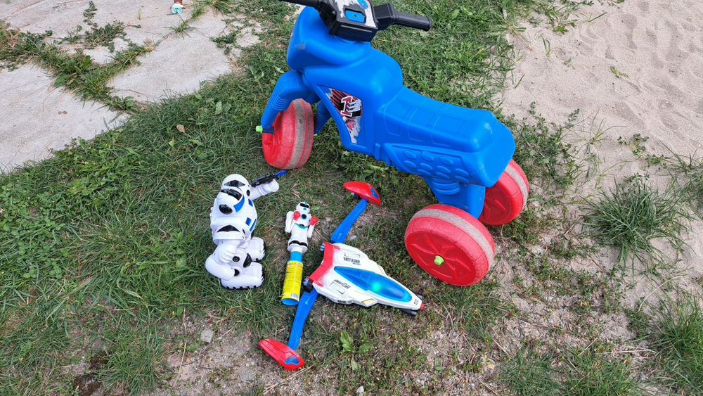 Donez/ vând motor, mașină, robot pentru copii 1-4 ani