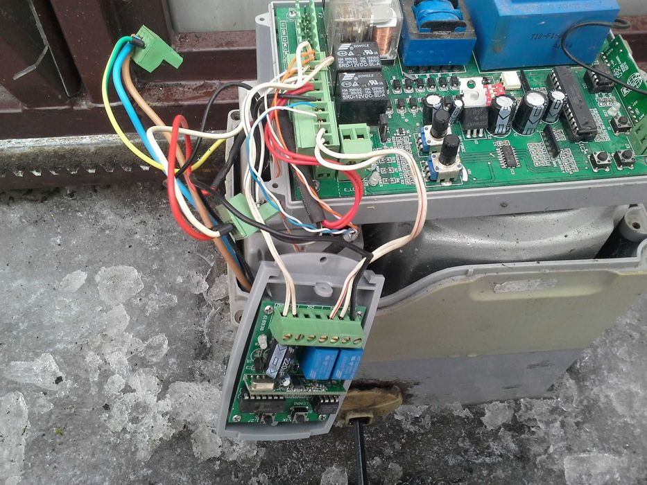 Сервисное обслуживание автоматических ворот и оборудования.