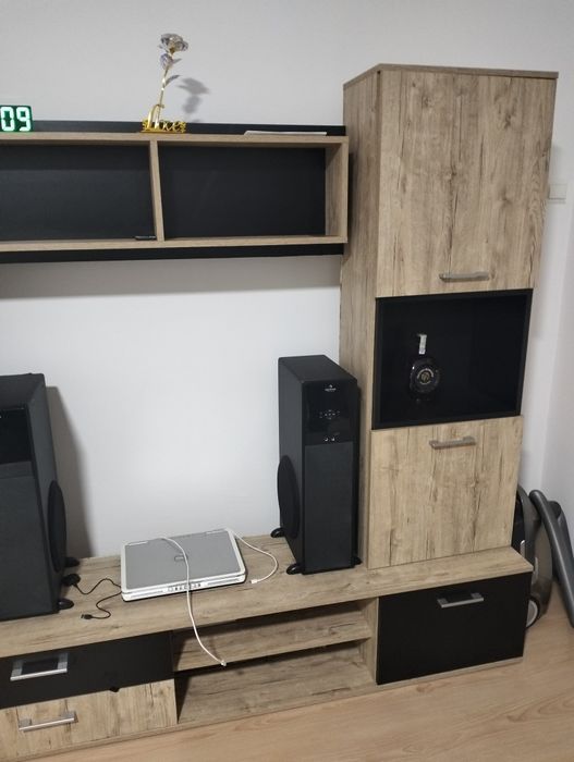 Living  ,stare 10/10