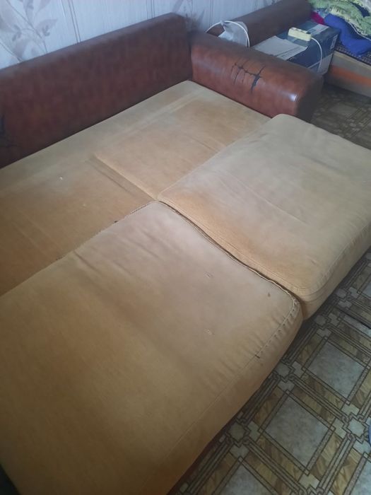 Продам диван дешево