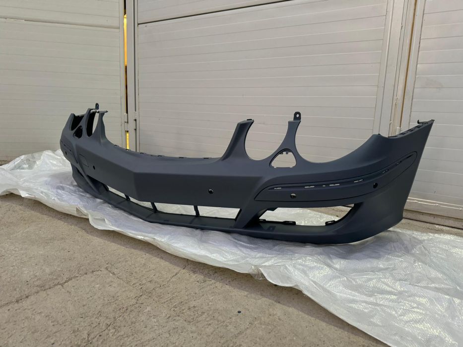 Продавам чисто нова предна броня за Mercedes E-class W211 фейслифт