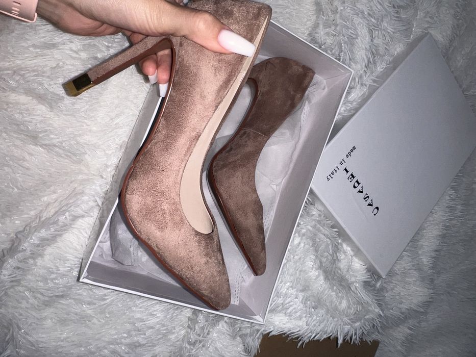 Туфли на шпильке