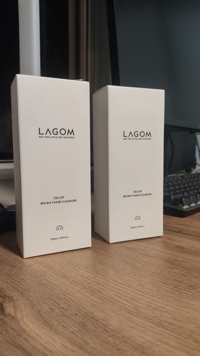LAGOM Умывашка Cellup Micro Foam Cleanser
