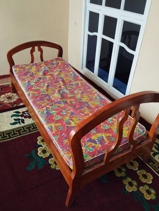 Кровать ручная работа. Бир кишилик