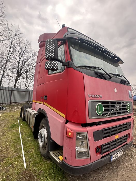 Dezmembrez 2 VOLVO FH12
