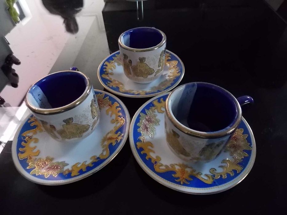 set 6 boluri cristal de Russia = 230 lei, set cafea/ceai  = 70 lei/set