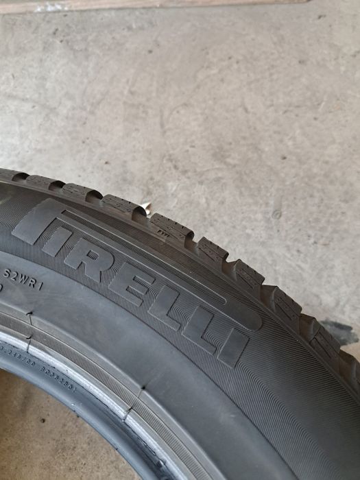 4 anvelope iarnă 205 60 r17 Pirelli