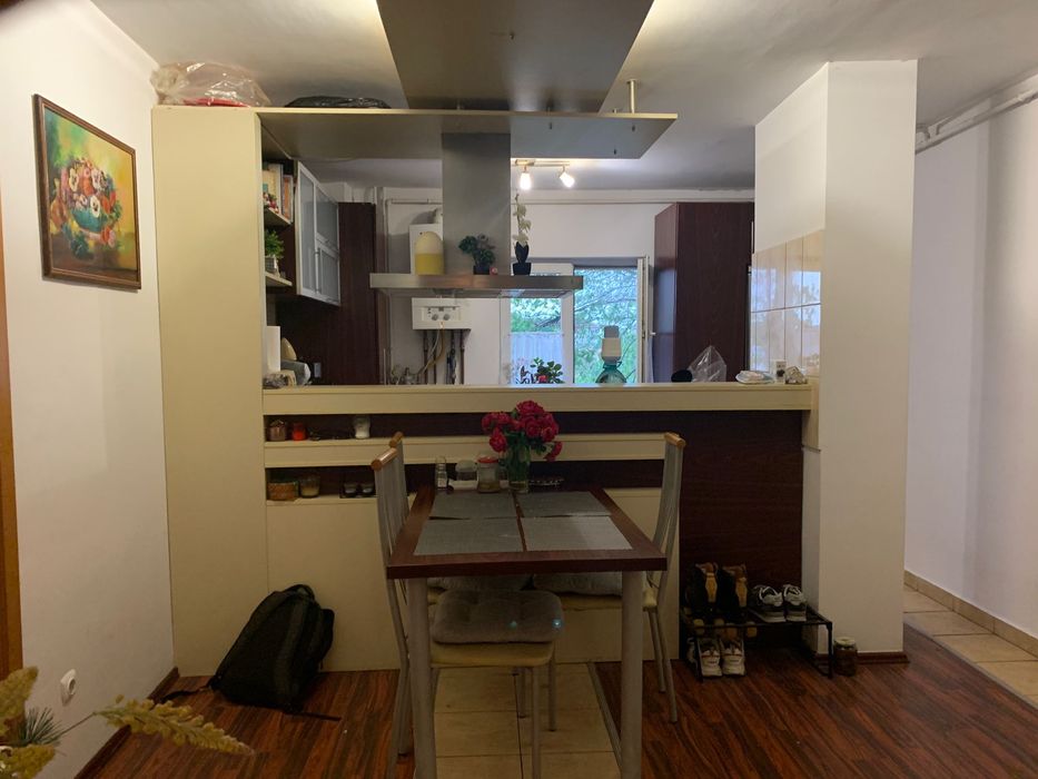 Vand apartament 4 camere