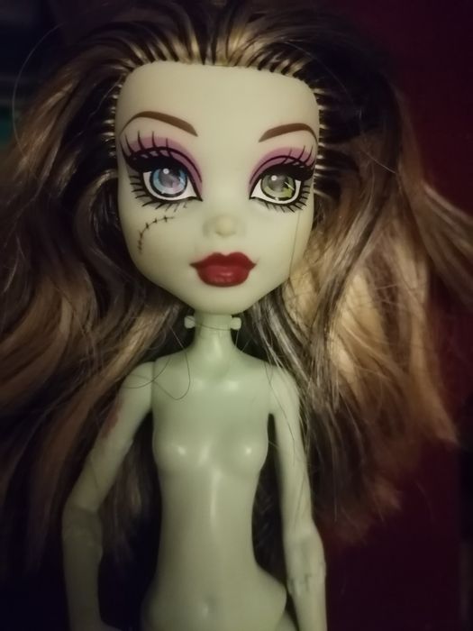 Френки, Дракулаура, дьюс, пальмы