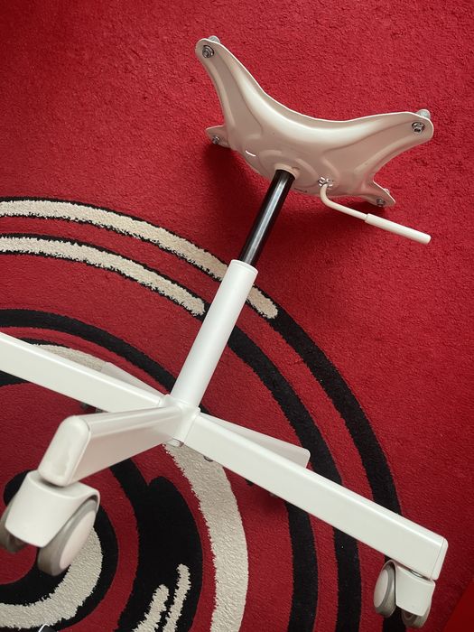 Stea scaun birou, cu roti din silicon si amortizor IKEA, functionale