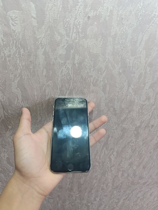 iPhone 6 продаётся срочно нет трещин