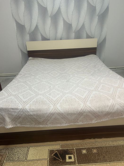 Продаю спальный гарнитур