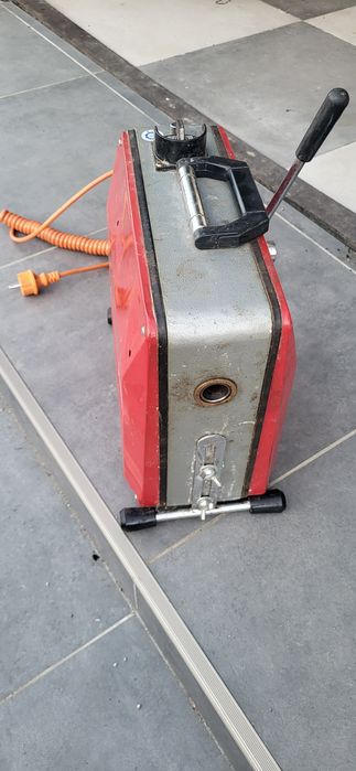 Dispozitiv de curățare a canalizării MAXI-Power 150 de la G. Drexl.