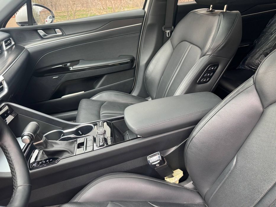 КIA K5 GT сотилади.