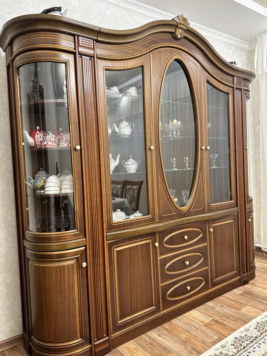 Сервант для гостиной дерево качество супер