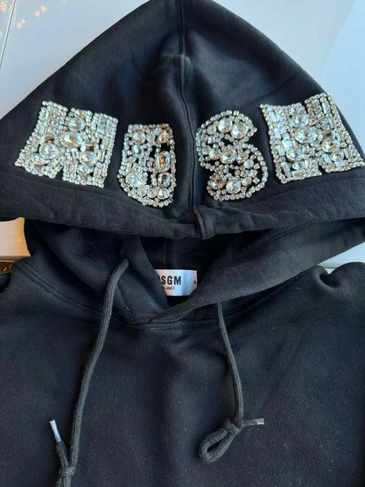 Суитчър MSGM с паднали камъчета