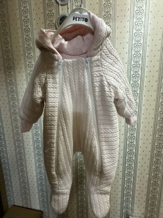 Продам комбинезон в хорошем состочнии. Турция. Размер 0-12 месяцев