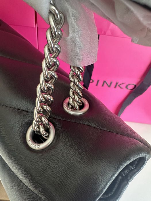 Чисто нова чанта PINKO Love Classic Puff черен цвят със сребристи елементи