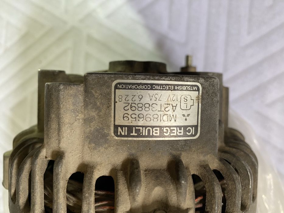 Генератор Mitsubishi A2T38892, MD189659, 12V 75A. РВР