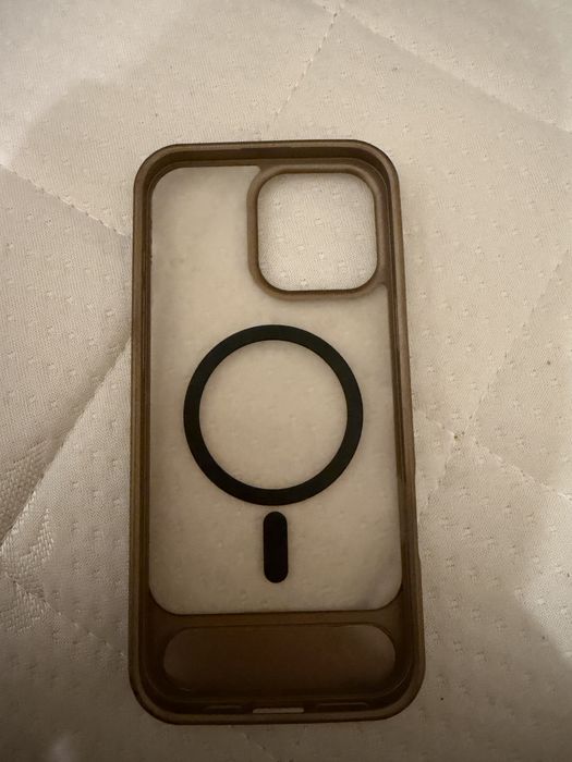 Чехол на iphone 16 pro max  magsafe с подставкой