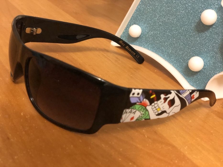 Продам солнцезащитные очки