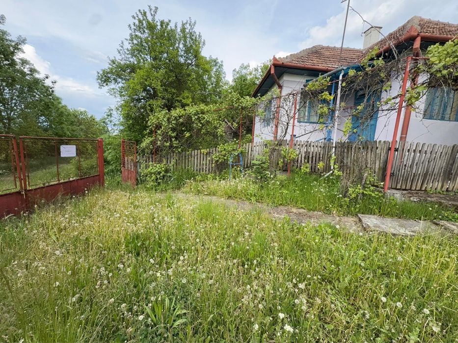 Casă+ Teren 4.825 mp teren în Boju | Utilități: apă și curent
