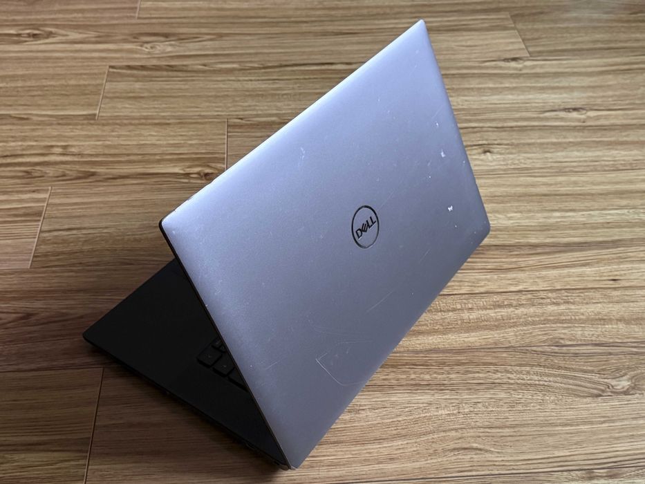 4K OLED Touch DELL 5680`i7-13800H/RTX 4000 ADA-12GB/32GB RAM/512GB SSD