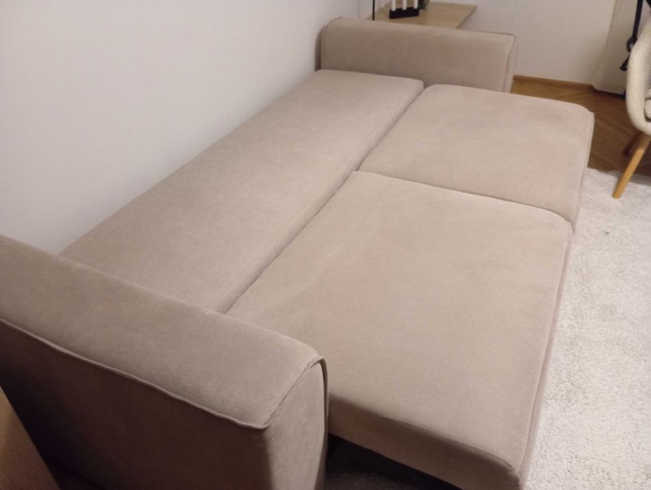 Разтегателен диван