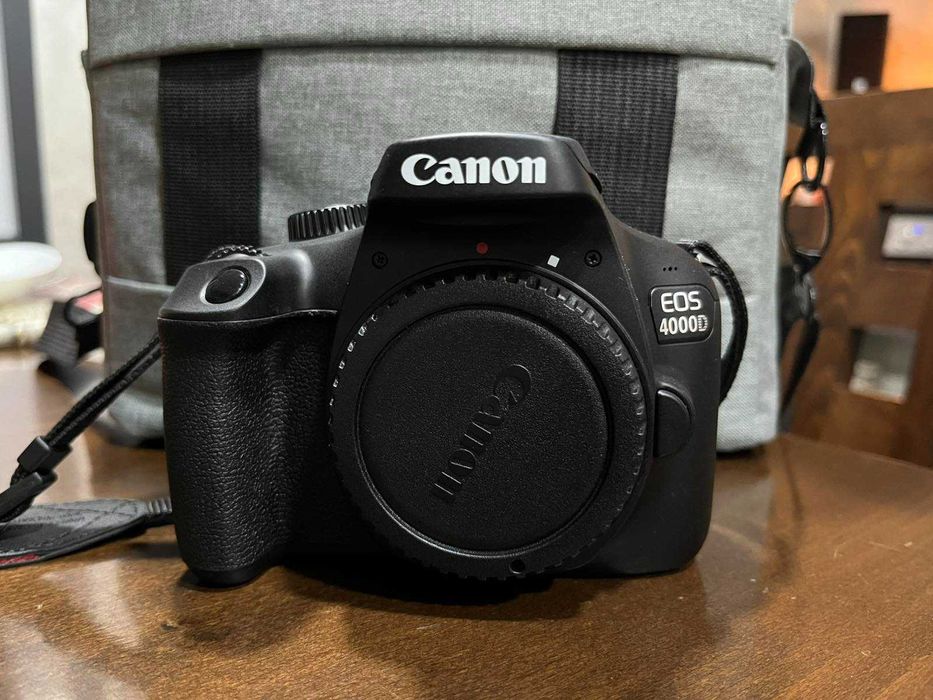 Фотоапарат Canon EOS 4000D