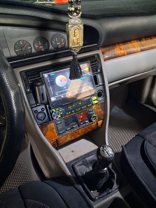 Продам ауди с4 универсал