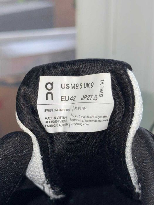 Продам кроссовки