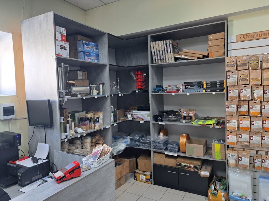 Продам мебель для магазина