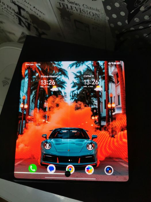 Honor Magic V3 la cutie Citiți anuntul