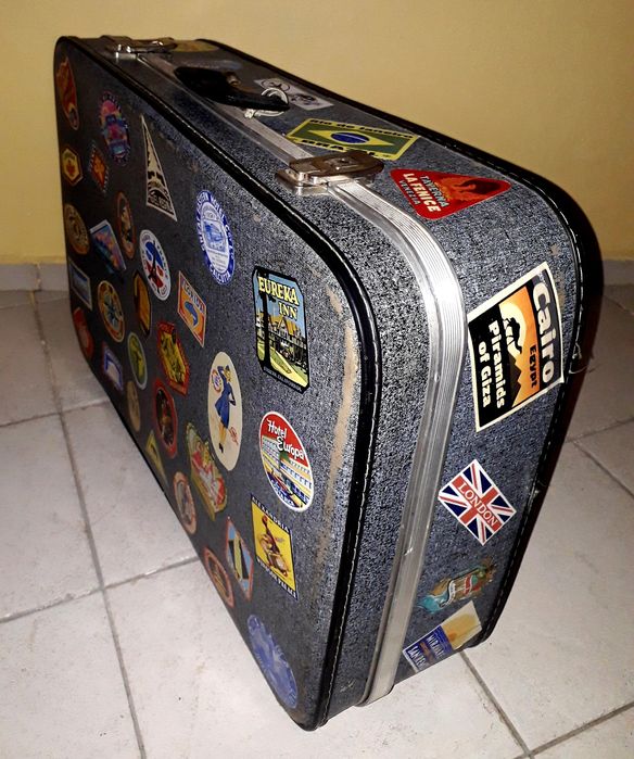 Ретро куфар .    .