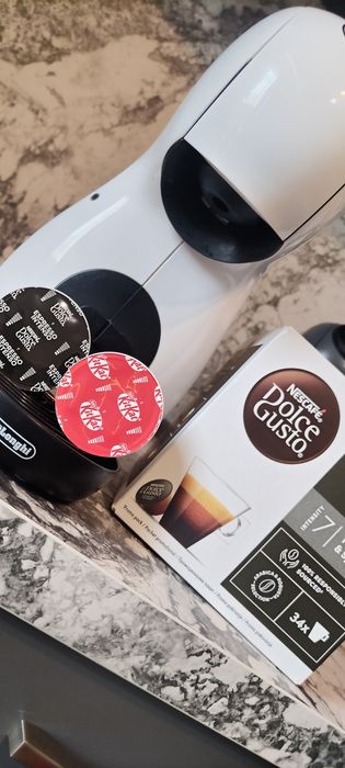 Кафемашина Nescafé Dolce Gusto De’Longhi – отлично състояние + кутия