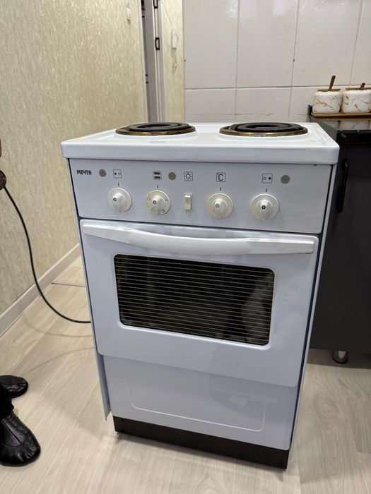 Продам электрическую плиту.