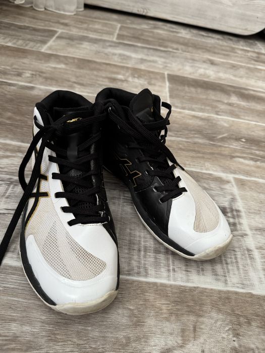 Кроссовки  Asics  р 40