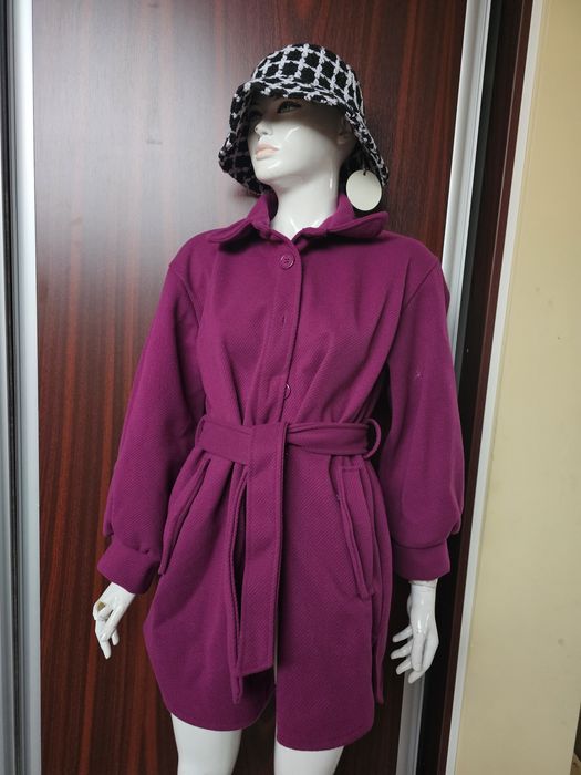 Geaca de femei cu eticheta