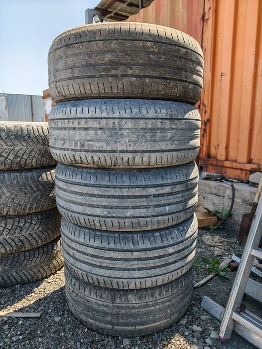 Продам шины 255/45/19