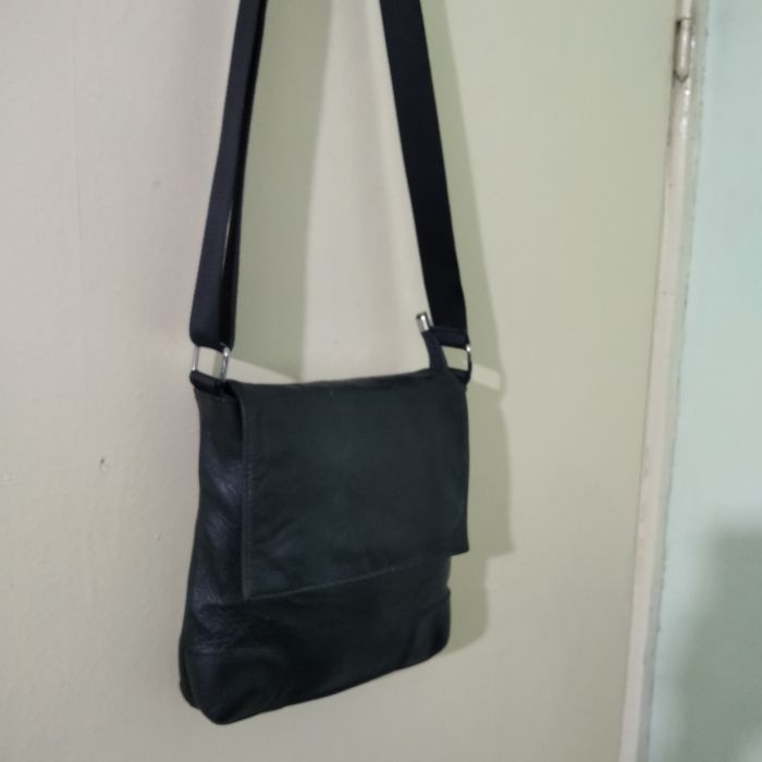 Продам кожаные сумки.