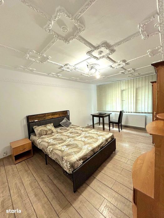 Apartament 3 camere, decomandat, centrală, zona Lipovei