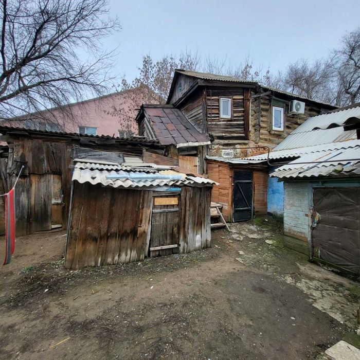 Продам дом в общем дворе рн Пединститут