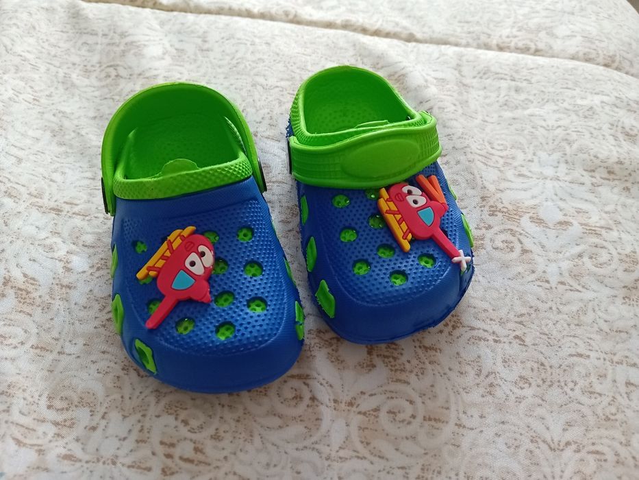 Papuci tip cros marimea 21, aprox. 13 cm